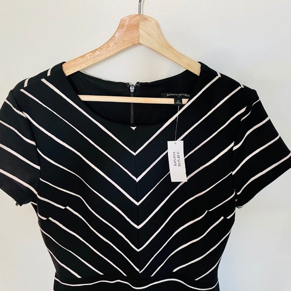 NWT Banana Republic Black & White Striped Dress - Size 10 - Picture 4 of 4